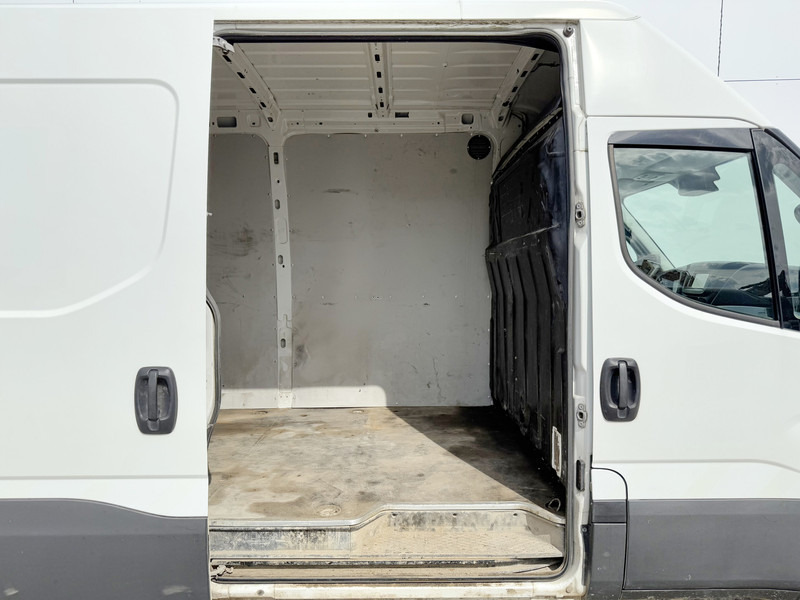 Furgão Iveco Daily 50C18 3.0L Automaat L4H2 Dubbellucht Airco Cruise Control Carplay Tachograaf Trekhaak Maxi: foto 11