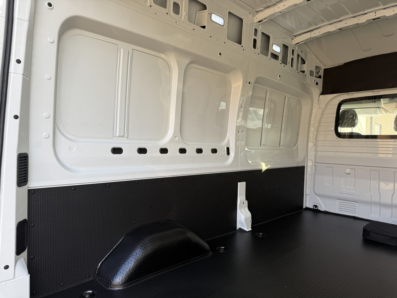 Furgão, Carrinha elétrica novo Maxus eDeliver 9 89kWh Nieuw Elektrisch 89kWh 353km WLTP L3H3 204PK Snelladen LED Airco Adaptieve Cruise Control Camera Carplay BPM Vrij: foto 15