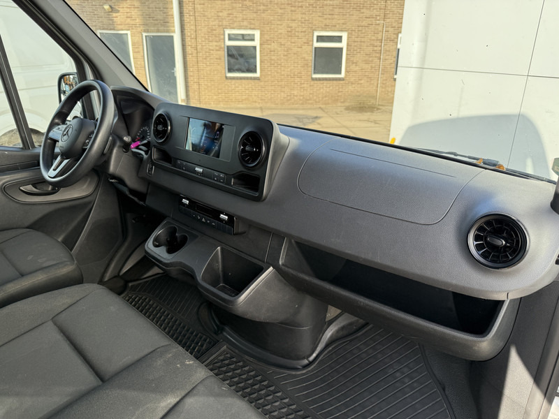 Locação financeira de Mercedes-Benz Sprinter 315 1.9 CDI Automaat L2H2 Climate Control Carplay Camera Parkeersensoren voor achter Mercedes-Benz Sprinter 315 1.9 CDI Automaat L2H2 Climate Control Carplay Camera Parkeersensoren voor achter: foto 9