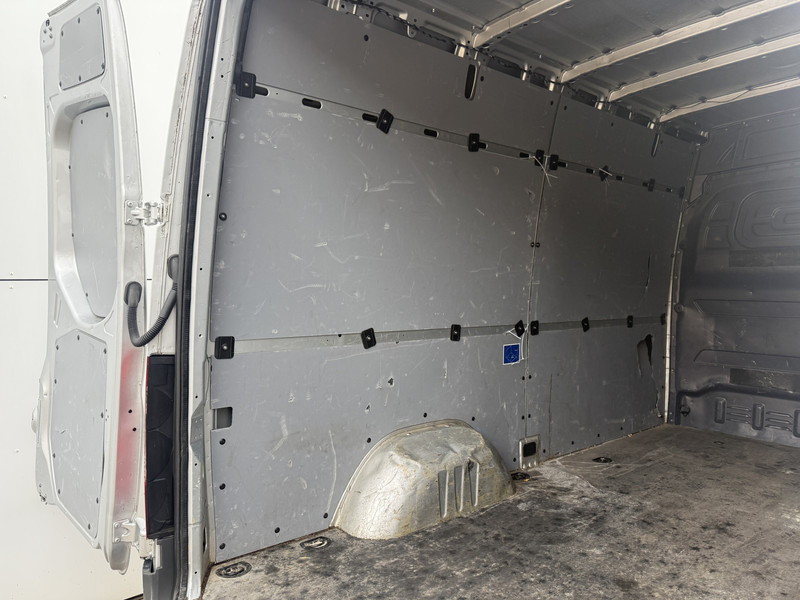Locação financeira de Mercedes-Benz Sprinter 315 1.9 CDI Automaat L2H2 Climate Control Carplay Camera Parkeersensoren voor achter Mercedes-Benz Sprinter 315 1.9 CDI Automaat L2H2 Climate Control Carplay Camera Parkeersensoren voor achter: foto 13