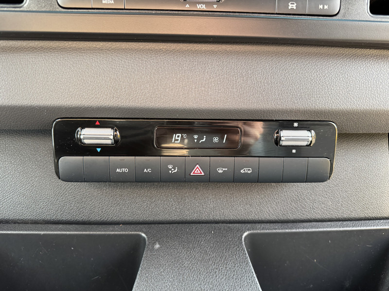 Carrinha de contentor Mercedes-Benz Sprinter 514 2.2 CDI Automaat Laadklep Climate Control Camera Carplay Bakwagen Meubelbak: foto 19 Carrinha de contentor Mercedes-Benz Sprinter 514 2.2 CDI Automaat Laadklep Climate Control Camera Carplay Bakwagen Meubelbak: foto 19