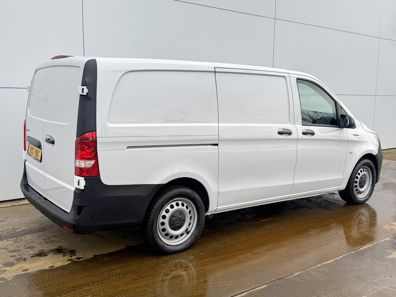 Mercedes-Benz eVito 112 Elektrisch 66kWh 280km WLTP Snelladen Climate Control Camera Parkeersensoren voor achter Stoelverwarming - Furgão compacto, Carrinha elétrica: foto 3 Mercedes-Benz eVito 112 Elektrisch 66kWh 280km WLTP Snelladen Climate Control Camera Parkeersensoren voor achter Stoelverwarming - Furgão compacto, Carrinha elétrica: foto 3