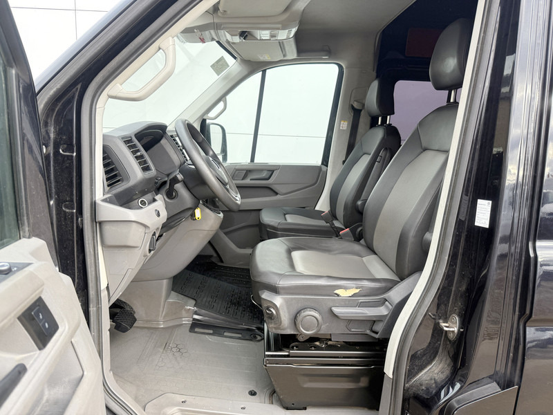 Volkswagen Crafter 2.0 TDI 140PK Automaat L3H3 Airco Cruise Control Elektrische Schuifdeur Trekhaak Camera Carplay Parkeersensoren voor achter - Furgão: foto 5 Volkswagen Crafter 2.0 TDI 140PK Automaat L3H3 Airco Cruise Control Elektrische Schuifdeur Trekhaak Camera Carplay Parkeersensoren voor achter - Furgão: foto 5