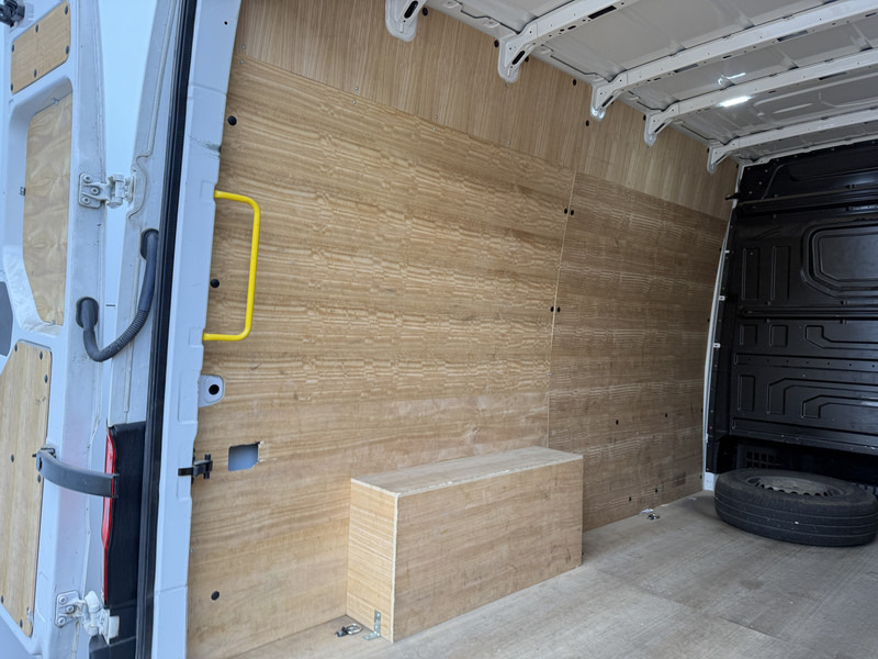 Locação financeira de Volkswagen Crafter 2.0 TDI 140PK L3H3 Airco Cruise Control Carplay Parkeersensoren voor achter Volkswagen Crafter 2.0 TDI 140PK L3H3 Airco Cruise Control Carplay Parkeersensoren voor achter: foto 16 Locação financeira de Volkswagen Crafter 2.0 TDI 140PK L3H3 Airco Cruise Control Carplay Parkeersensoren voor achter Volkswagen Crafter 2.0 TDI 140PK L3H3 Airco Cruise Control Carplay Parkeersensoren voor achter: foto 16