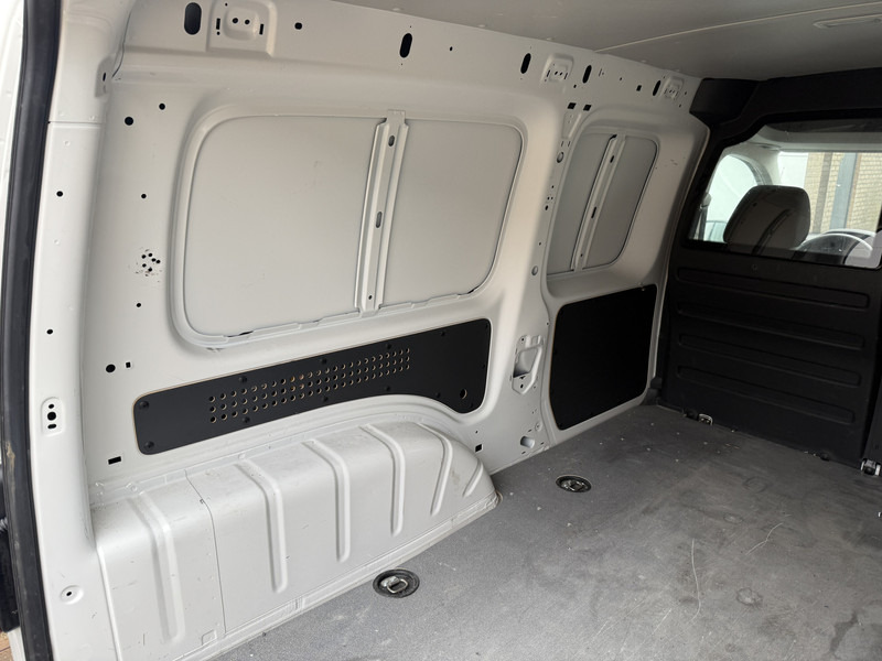 Locação financeira de Volkswagen E-Caddy 113PK L2H1 Elektrisch Caddy ABT Maxi 37,3kWh 159km WLTP Trekhaak Airco Stoelverwarming Parkeersensoren Achter Volkswagen E-Caddy 113PK L2H1 Elektrisch Caddy ABT Maxi 37,3kWh 159km WLTP Trekhaak Airco Stoelverwarming Parkeersensoren Achter: foto 13