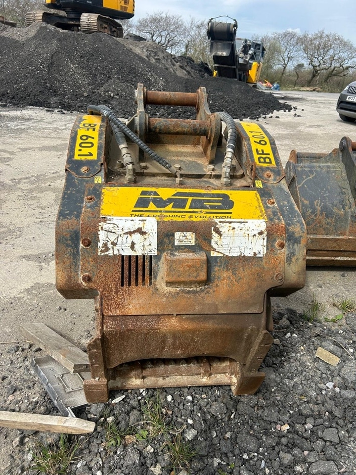 MB Crusher BF 60.1 - Balde: foto 4 MB Crusher BF 60.1 - Balde: foto 4