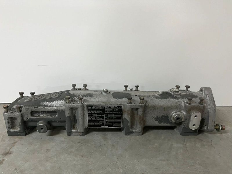 Liebherr A974 / P974 / R942 / R944 / R954 / R964 / R974 / R974B - A 974 / P 974 / R 942 / R 944 / R 954 / R 964 / R 974 / R 974B - Tubo de admissão: foto 2 Liebherr A974 / P974 / R942 / R944 / R954 / R964 / R974 / R974B - A 974 / P 974 / R 942 / R 944 / R 954 / R 964 / R 974 / R 974B - Tubo de admissão: foto 2