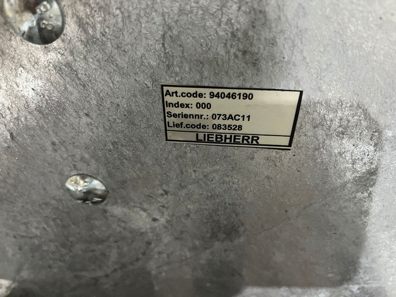 Liebherr - Cabine e interior: foto 4 Liebherr - Cabine e interior: foto 4