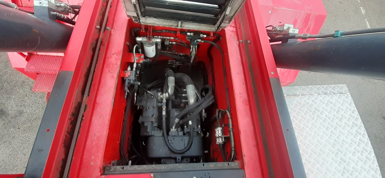 CVS FERRARI F478.6S - Reachstacker porta contentores: foto 4 CVS FERRARI F478.6S - Reachstacker porta contentores: foto 4