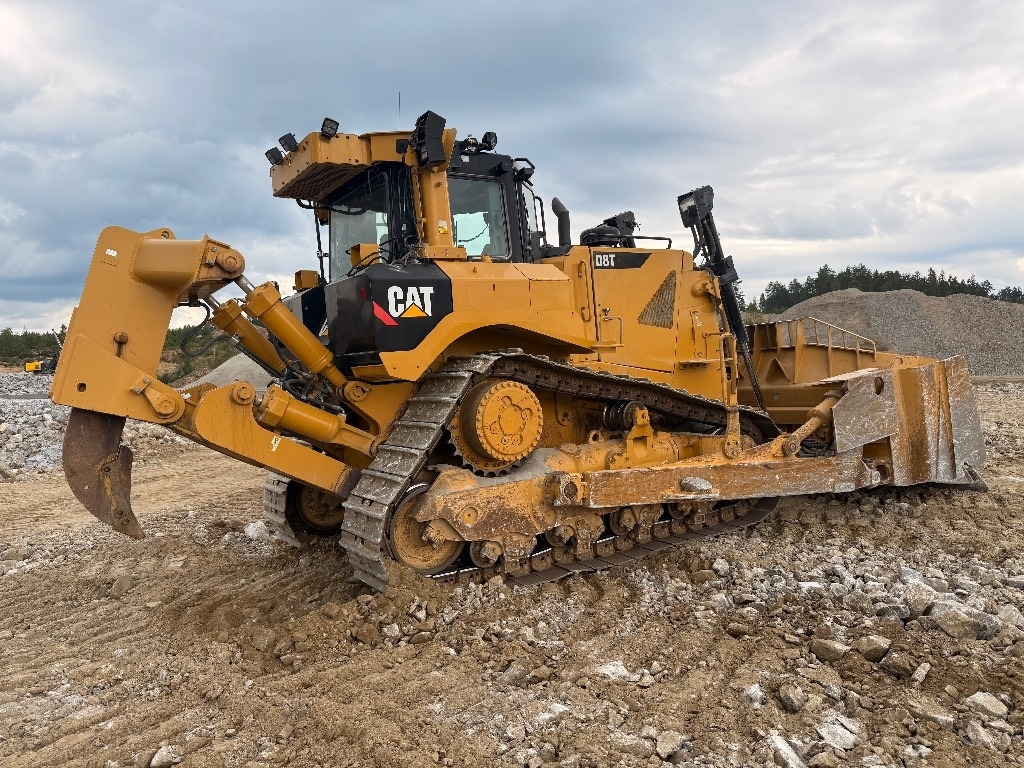 CAT D 8 T - Buldôzer: foto 1 CAT D 8 T - Buldôzer: foto 1