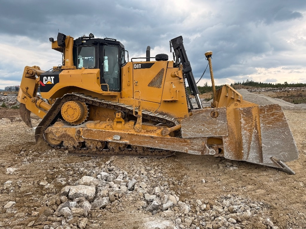 CAT D 8 T - Buldôzer: foto 2 CAT D 8 T - Buldôzer: foto 2