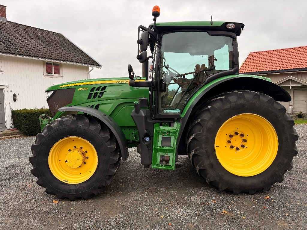 John Deere 6155 R - Trator: foto 2 John Deere 6155 R - Trator: foto 2