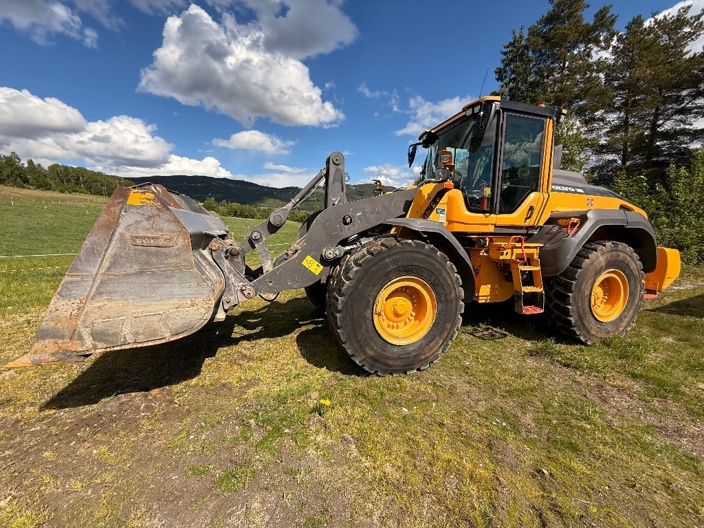 Volvo L 110 H - Pá carregadora de rodas: foto 1 Volvo L 110 H - Pá carregadora de rodas: foto 1