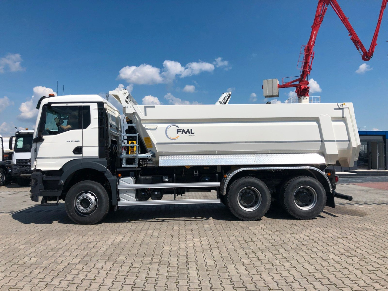 MAN TGS 33.400 6X4 EURO2 FML KIPPER 17,5M3 - Camião basculante: foto 4 MAN TGS 33.400 6X4 EURO2 FML KIPPER 17,5M3 - Camião basculante: foto 4