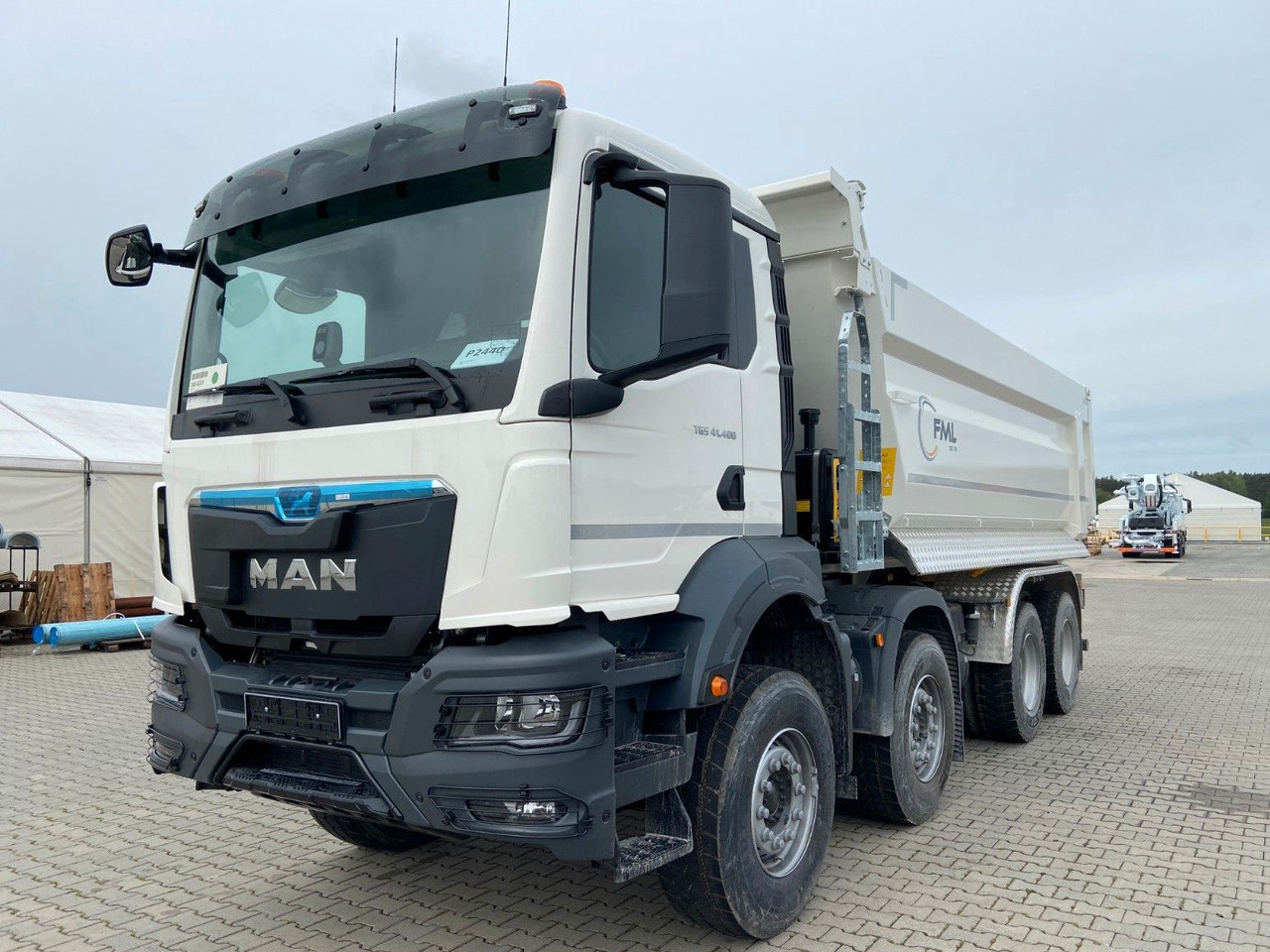 MAN TGS 41.400 8x4 EURO2 FML KIPPER 21M3 - Camião basculante: foto 2 MAN TGS 41.400 8x4 EURO2 FML KIPPER 21M3 - Camião basculante: foto 2