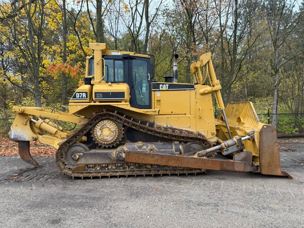 CAT D7R XR CE / LOW HOURS / TOP CONDITION - Buldôzer: foto 5 CAT D7R XR CE / LOW HOURS / TOP CONDITION - Buldôzer: foto 5