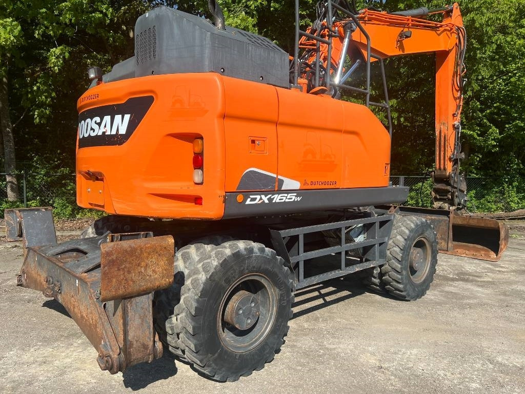 Doosan DX 165 W-5 - Escavadeira de rodas: foto 4 Doosan DX 165 W-5 - Escavadeira de rodas: foto 4