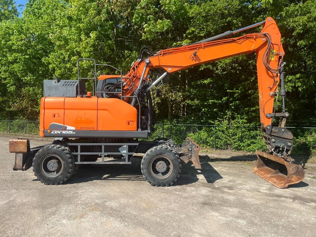 Doosan DX 165 W-5 - Escavadeira de rodas: foto 5 Doosan DX 165 W-5 - Escavadeira de rodas: foto 5
