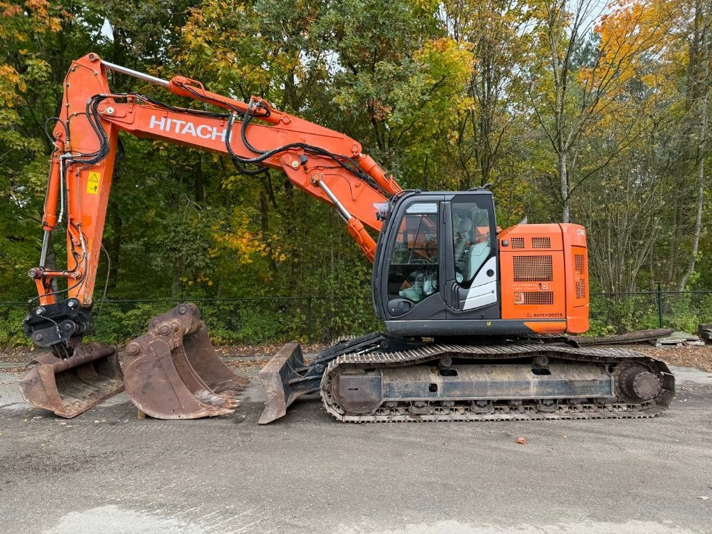 Hitachi ZX225 US LC-6 - Escavadora de rastos: foto 2 Hitachi ZX225 US LC-6 - Escavadora de rastos: foto 2