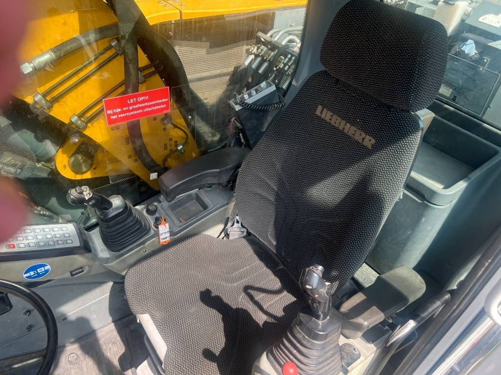 Escavadeira de rodas Liebherr A 918: foto 9