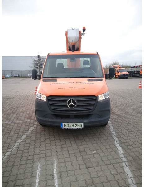 Multitel MTE 270 - Caminhão com plataforma aérea: foto 3 Multitel MTE 270 - Caminhão com plataforma aérea: foto 3