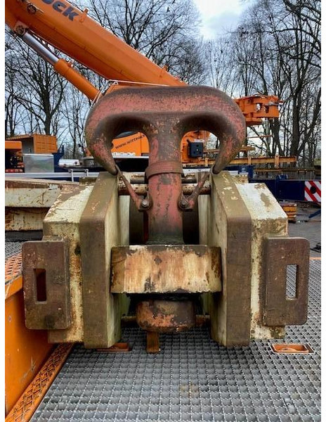 Terex Demag 160t hook block - Grua para camião para Máquina de construção: foto 2 Terex Demag 160t hook block - Grua para camião para Máquina de construção: foto 2