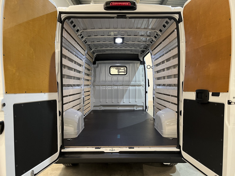 Fiat E-Ducato 3.5T L3H2 79 kWh / 100% elektrisch !! / Airco / Cruise Control / CarPlay / Camera / Navigatie / 3-Zits / 244 km !! Z.G.A.N. !!! - Furgão, Carrinha elétrica: foto 5 Fiat E-Ducato 3.5T L3H2 79 kWh / 100% elektrisch !! / Airco / Cruise Control / CarPlay / Camera / Navigatie / 3-Zits / 244 km !! Z.G.A.N. !!! - Furgão, Carrinha elétrica: foto 5