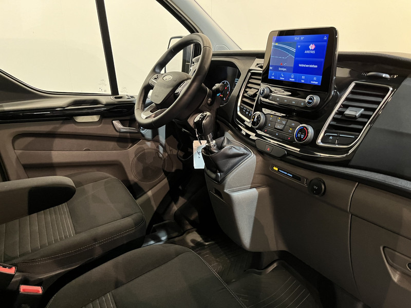 Ford Transit Custom 2.0 TDCI L2H1 Limited 130 PK / Euro 6 / Airco / Cruise Control / CarPlay / PDC / Navigatie / 3-Zits / 16.200 KM !! / BPM VRIJ !! - Furgão compacto: foto 3 Ford Transit Custom 2.0 TDCI L2H1 Limited 130 PK / Euro 6 / Airco / Cruise Control / CarPlay / PDC / Navigatie / 3-Zits / 16.200 KM !! / BPM VRIJ !! - Furgão compacto: foto 3