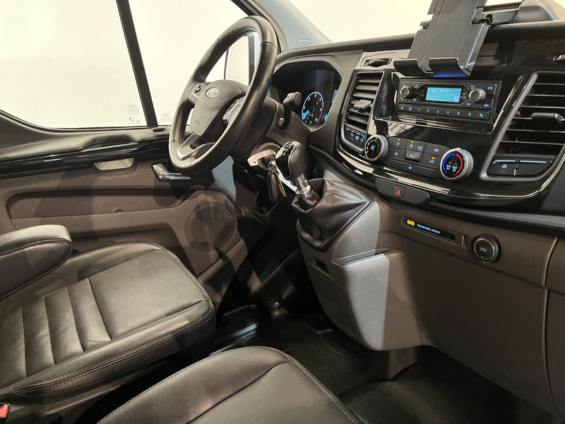 Ford Transit Custom 300 2.0 TDCI 130 PK L1H1 Trail / Euro6 / Airco / Cruise / Leer / PDC / 3-zits / 35.000 KM !! / BPM VRIJ !! - Furgão compacto: foto 3 Ford Transit Custom 300 2.0 TDCI 130 PK L1H1 Trail / Euro6 / Airco / Cruise / Leer / PDC / 3-zits / 35.000 KM !! / BPM VRIJ !! - Furgão compacto: foto 3