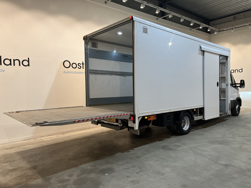 Iveco 70C18 3.0 Automaat Bakwagen / Dhollandia Laadklep / Euro 6 / Luchtvering / Airco / Camera / Cruise Control / Zijdeur - Camião furgão: foto 2 Iveco 70C18 3.0 Automaat Bakwagen / Dhollandia Laadklep / Euro 6 / Luchtvering / Airco / Camera / Cruise Control / Zijdeur - Camião furgão: foto 2