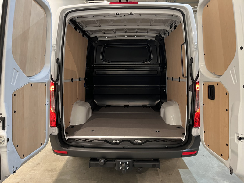 Mercedes-Benz Sprinter 315 CDI L2H1 RWD DC Dubbel Cabine / Euro 6 / Trekhaak 3500 KG / Airco / Camera / 6 Persoons / 500 KM !! / BPM VRIJ !! - Furgão, Carrinha cabine dupla: foto 5 Mercedes-Benz Sprinter 315 CDI L2H1 RWD DC Dubbel Cabine / Euro 6 / Trekhaak 3500 KG / Airco / Camera / 6 Persoons / 500 KM !! / BPM VRIJ !! - Furgão, Carrinha cabine dupla: foto 5