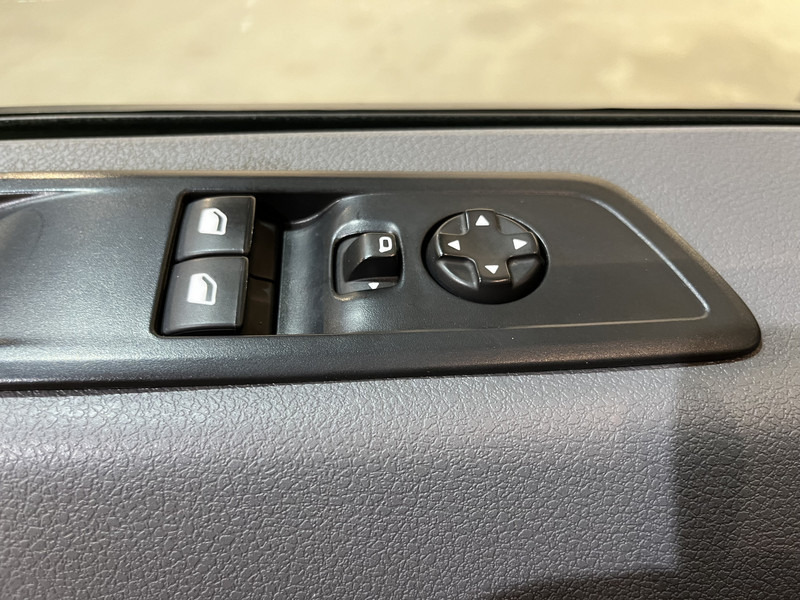 Furgão compacto Peugeot Expert 2.0 BlueHDI Long Premium 180 PK Automaat / Euro 6 / Airco / Cruise Control / Navigatie / CarPlay / Trekhaak / PDC / Imperiaal / 3-Zits 90.000 KM !!: foto 12
