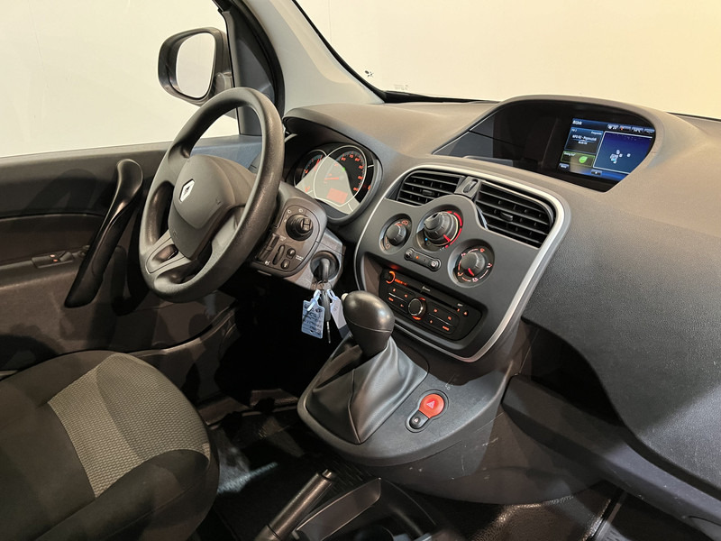 Renault Kangoo Z.E. Maxi Incl. Accu 33 KWH Automaat / 100% Elektrisch / Airco / PDC / 32.900 KM !! / BPM VRIJ !! - Furgão compacto, Carrinha elétrica: foto 3 Renault Kangoo Z.E. Maxi Incl. Accu 33 KWH Automaat / 100% Elektrisch / Airco / PDC / 32.900 KM !! / BPM VRIJ !! - Furgão compacto, Carrinha elétrica: foto 3