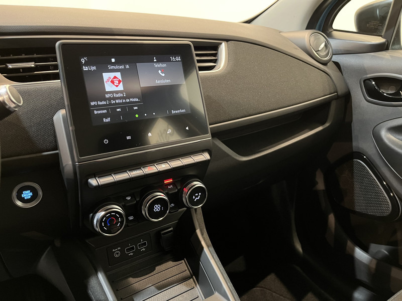Renault ZOE R110 Life 52 kWh (Incl. Accu) / CarPlay / Airco / Cruise Control / 62.600 KM !! Prijs ex BTW € 11.500,- - Hatchback: foto 5 Renault ZOE R110 Life 52 kWh (Incl. Accu) / CarPlay / Airco / Cruise Control / 62.600 KM !! Prijs ex BTW € 11.500,- - Hatchback: foto 5