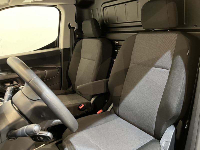 Furgão compacto Toyota PROACE CITY 1.5 D-4D Live Long 130 PK / Euro 6 / Airco / Cruise Control / PDC / CarPlay / Navigatie / Trekhaak /: foto 8