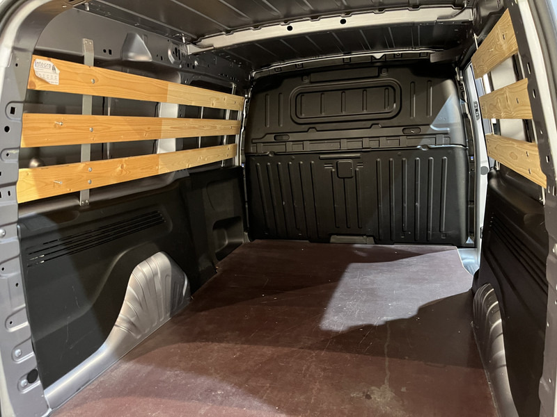 Furgão compacto Toyota PROACE CITY 1.5 D-4D Live Long 130 PK / Euro 6 / Airco / Cruise Control / PDC / CarPlay / Navigatie / Trekhaak /: foto 13