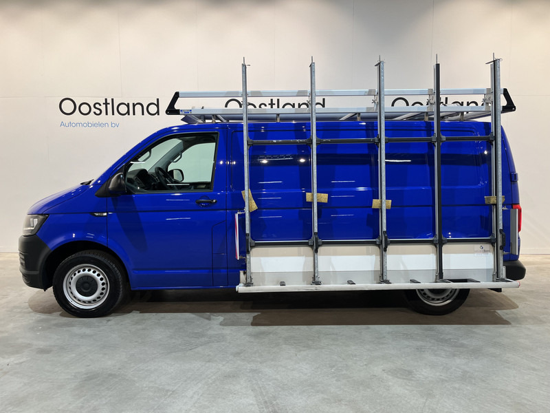 Volkswagen Transporter 2.0 TDI L2H1 / Van Den Born Glasresteel / Euro 6 / Airco / Glastransporter / Cruise Control / Trekhaak / Imperiaal / CarPlay / Navigatie / PDC / 83.500 KM !! - Veículo comercial: foto 2 Volkswagen Transporter 2.0 TDI L2H1 / Van Den Born Glasresteel / Euro 6 / Airco / Glastransporter / Cruise Control / Trekhaak / Imperiaal / CarPlay / Navigatie / PDC / 83.500 KM !! - Veículo comercial: foto 2