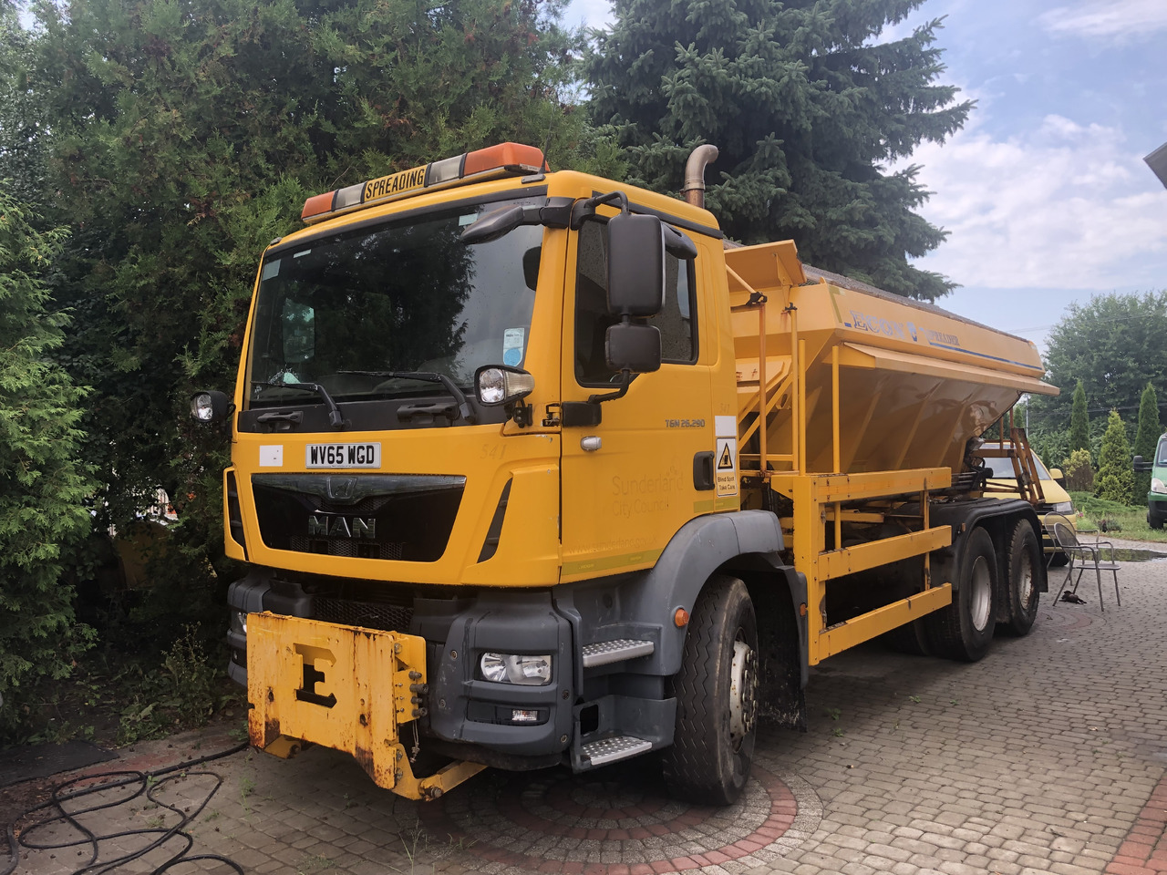 MAN TGM 26.290 Gritter/spreder 6x4 plough - Veículo municipal/ Especial: foto 1 MAN TGM 26.290 Gritter/spreder 6x4 plough - Veículo municipal/ Especial: foto 1