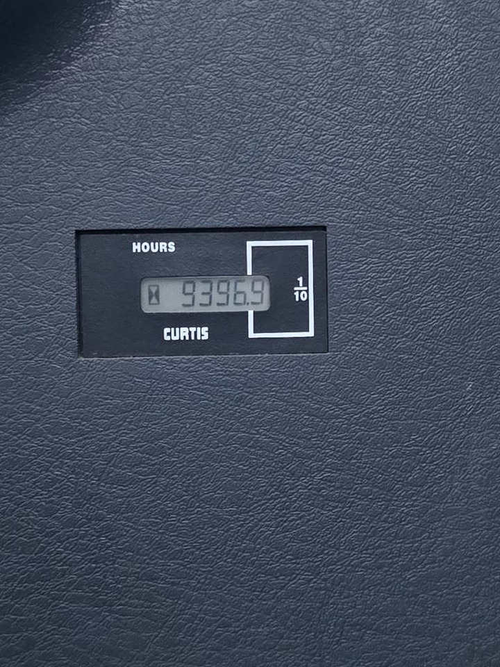 Escavadeira de rodas Hyundai R 180W-9A: foto 27