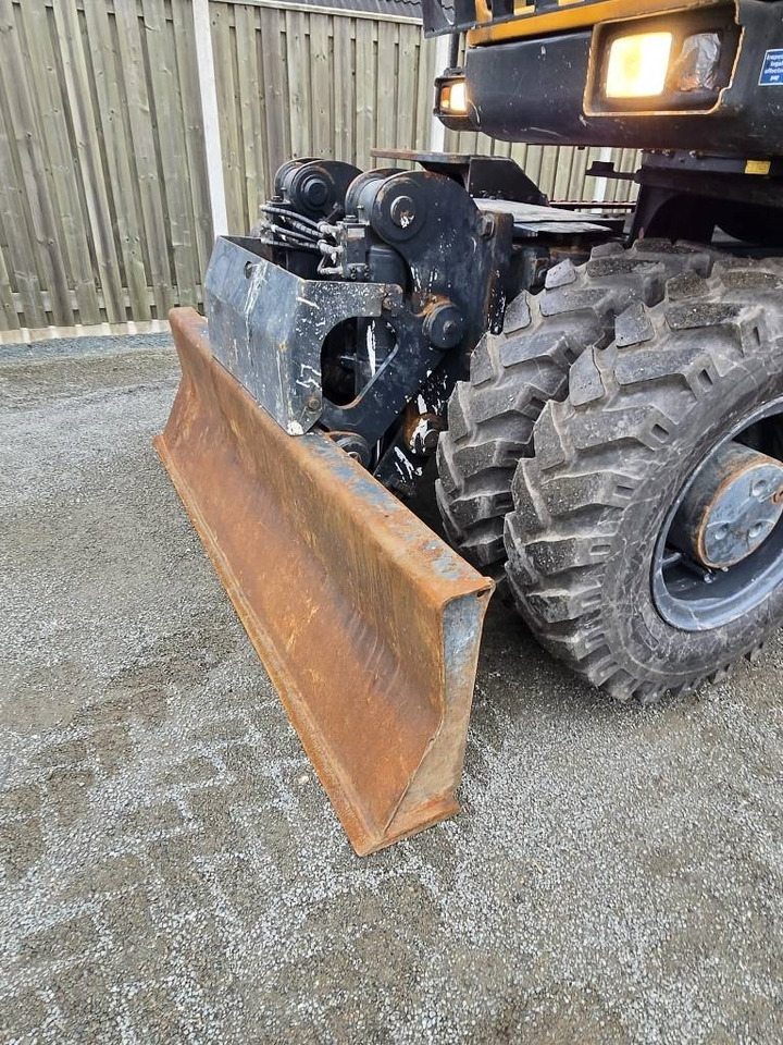 Escavadeira de rodas Hyundai R 180W-9A: foto 13