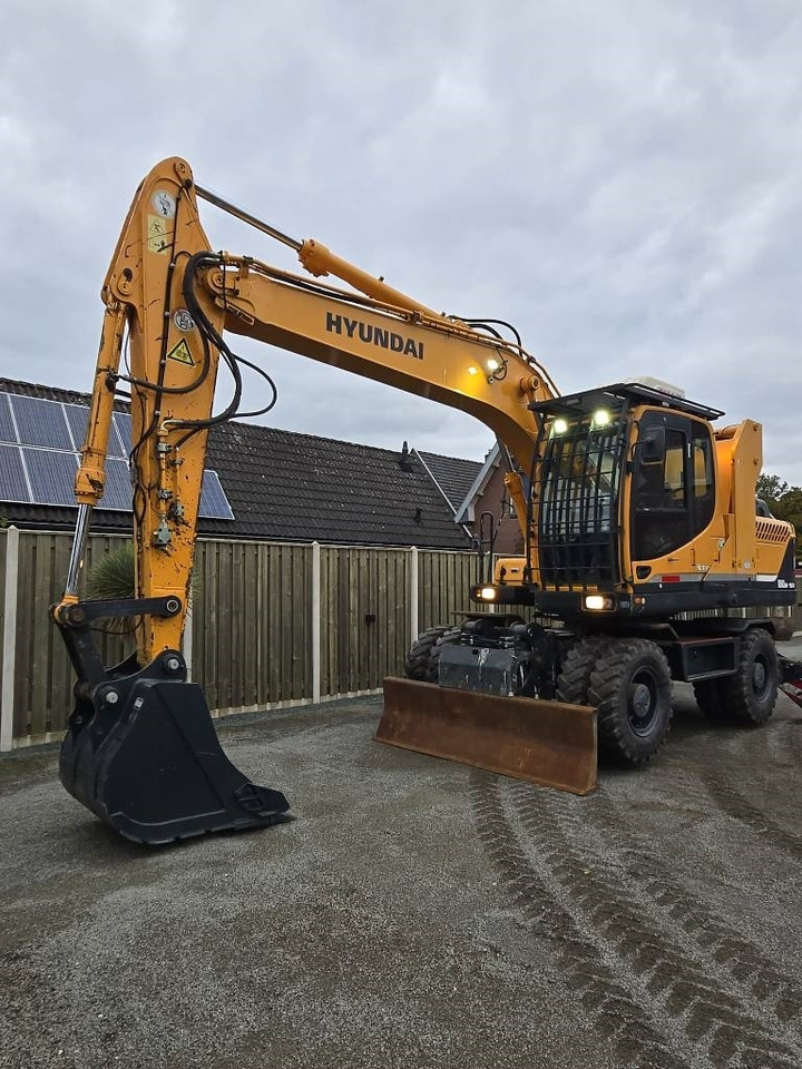 Escavadeira de rodas Hyundai R 180W-9A: foto 8