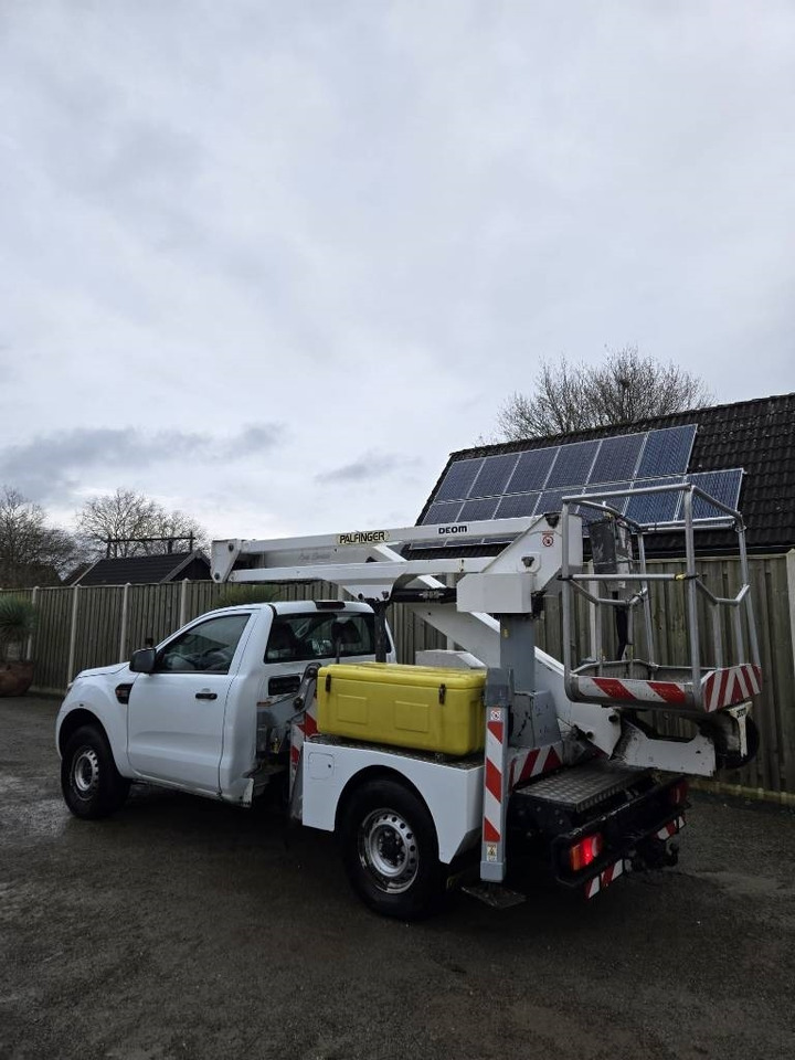 Palfinger P 130 A - Caminhão com plataforma aérea: foto 2 Palfinger P 130 A - Caminhão com plataforma aérea: foto 2