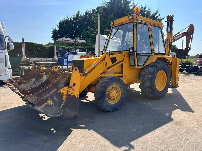 JCB 3CX 4x4 - Retroescavadeira: foto 1 JCB 3CX 4x4 - Retroescavadeira: foto 1