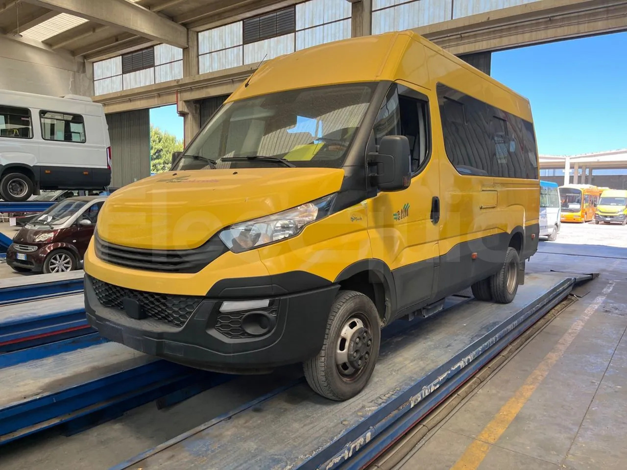 Iveco Daily - Autocarro escolar: foto 4 Iveco Daily - Autocarro escolar: foto 4