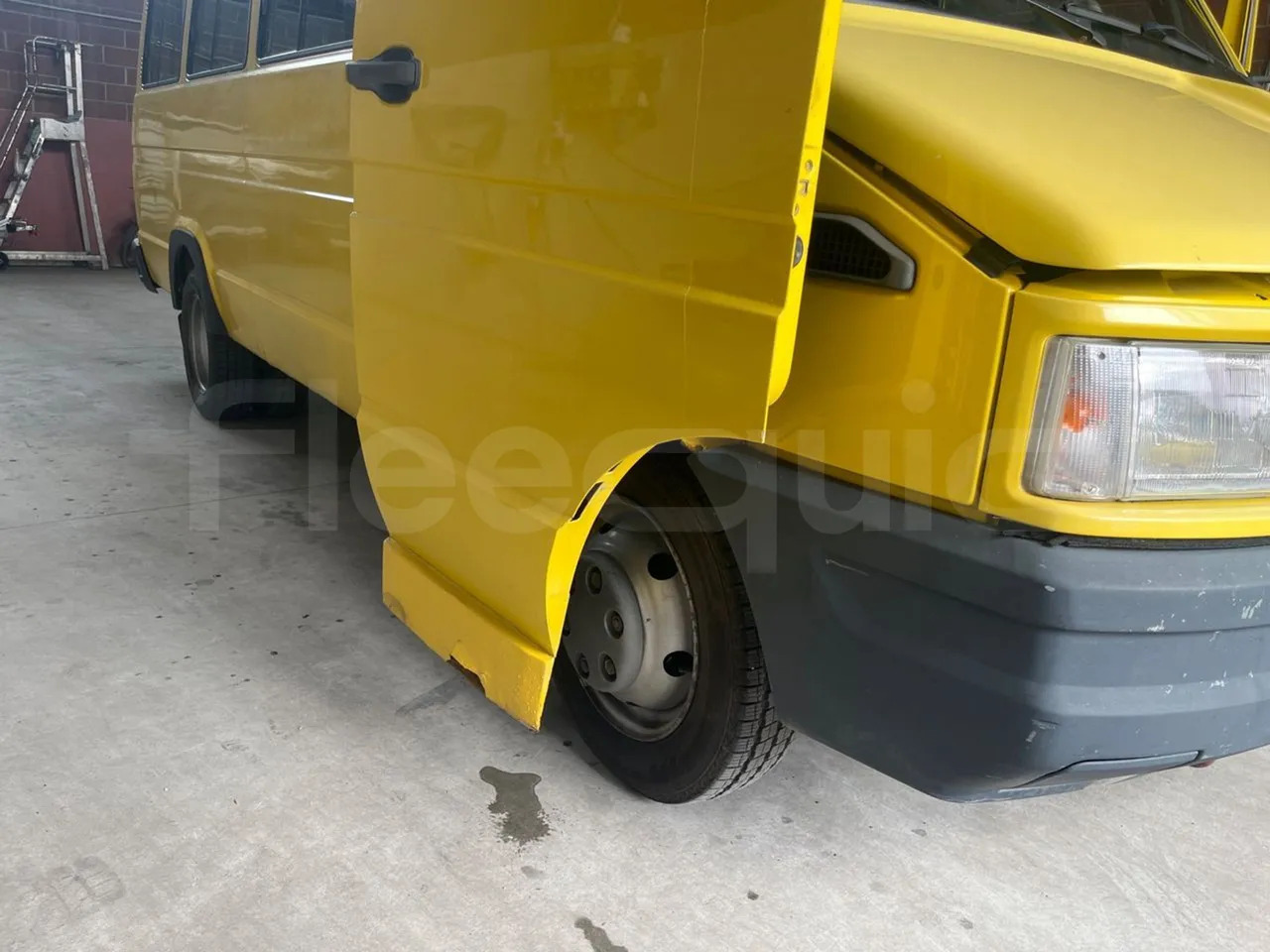 Iveco Daily - Autocarro escolar: foto 1 Iveco Daily - Autocarro escolar: foto 1