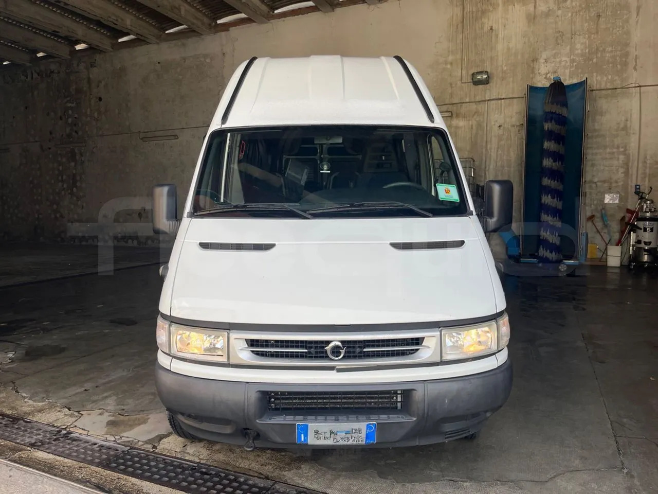 Iveco Daily - Minibus, Furgão de passageiros: foto 2 Iveco Daily - Minibus, Furgão de passageiros: foto 2