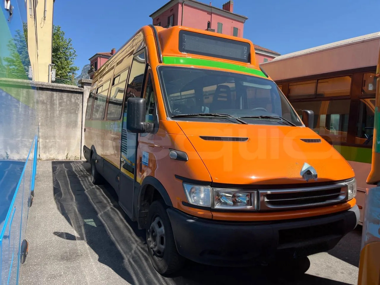 Iveco Daily - Minibus, Furgão de passageiros: foto 1 Iveco Daily - Minibus, Furgão de passageiros: foto 1