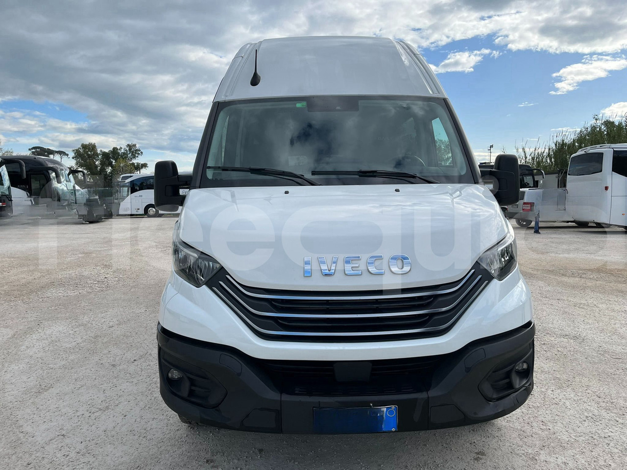 Iveco Daily - Minibus, Furgão de passageiros: foto 1 Iveco Daily - Minibus, Furgão de passageiros: foto 1