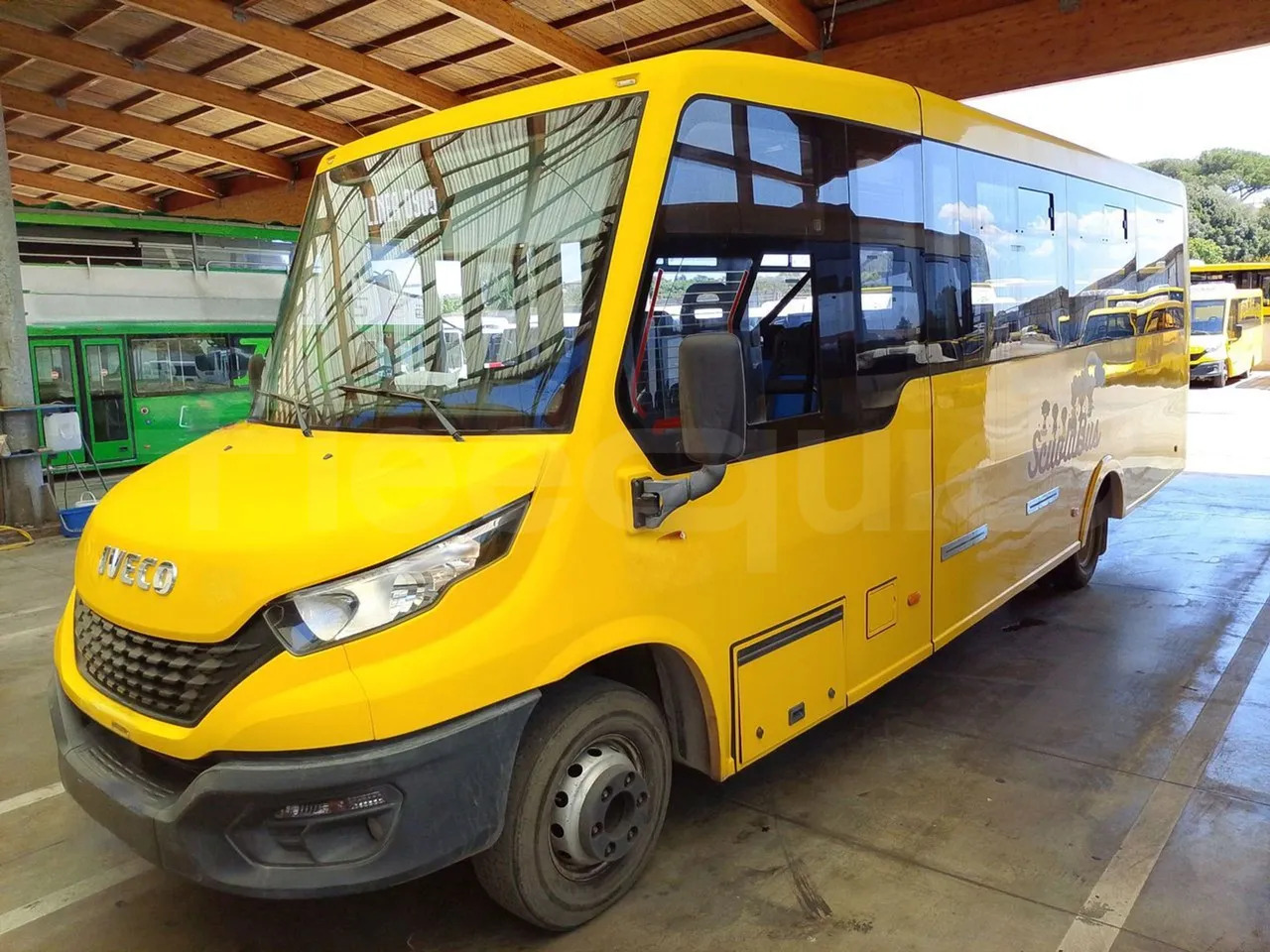 Iveco Indcar - Autocarro escolar: foto 4 Iveco Indcar - Autocarro escolar: foto 4