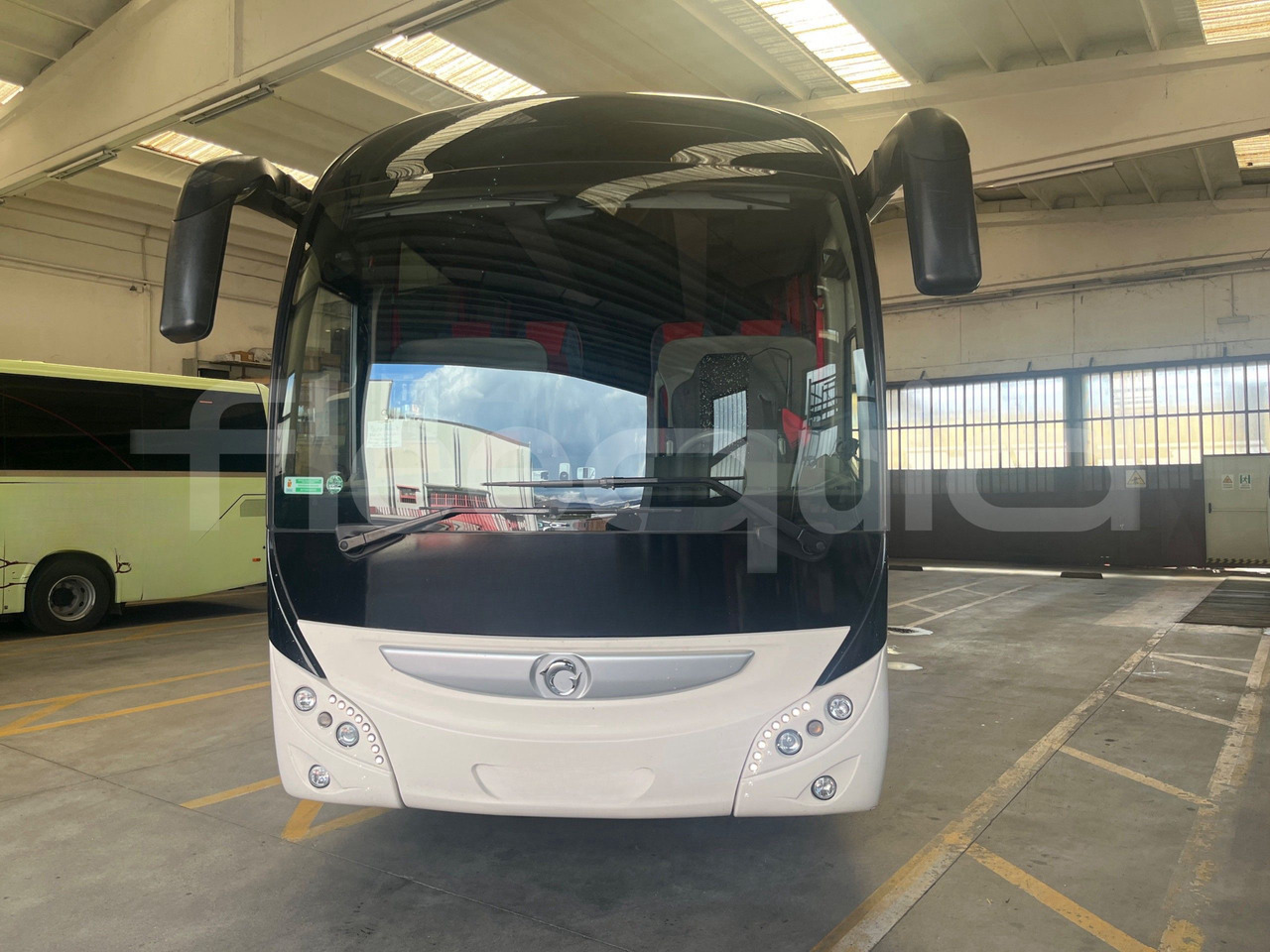 Iveco Magelys - Autocarro: foto 2 Iveco Magelys - Autocarro: foto 2